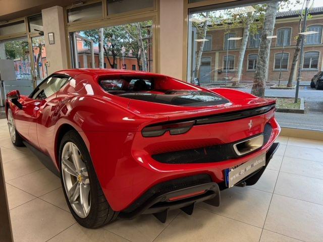 FERRARI 296 usata, con Autoradio