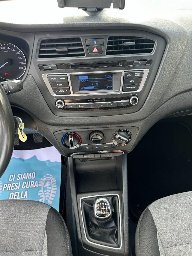HYUNDAI i20 usata, con Chiusura centralizzata