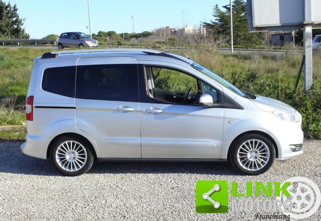 FORD Tourneo Courier usata, con Alzacristalli elettrici