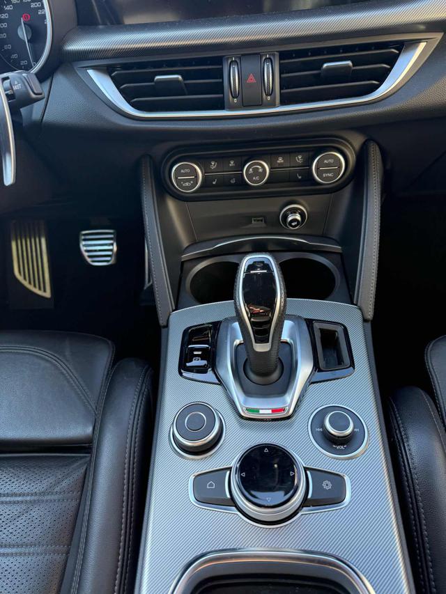 ALFA ROMEO Stelvio usata, con Volante in pelle