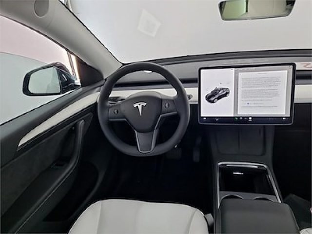 TESLA Model Y usata, con Controllo trazione