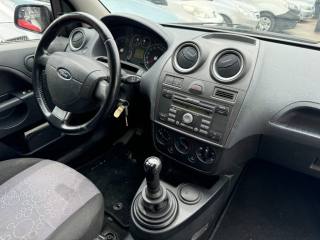 FORD Fiesta usata, con Autoradio