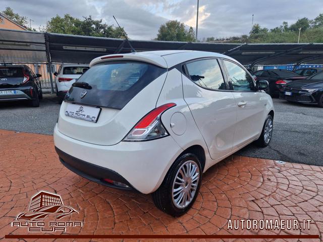 LANCIA Ypsilon usata, con Autoradio