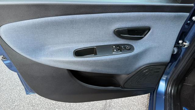LANCIA Ypsilon usata, con Touch screen