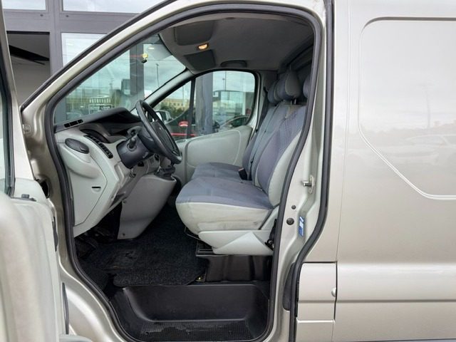 RENAULT Trafic usata 12