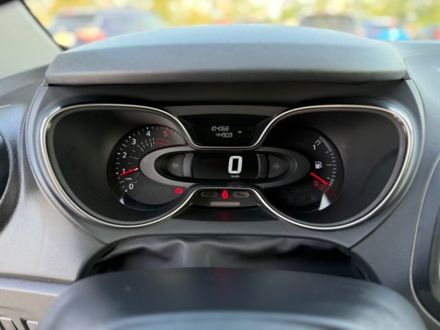 RENAULT Captur usata 16