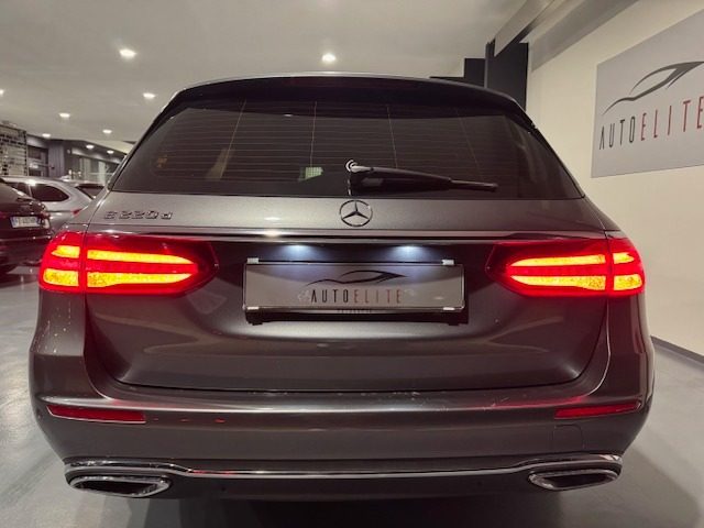 MERCEDES-BENZ E 220 usata, con Boardcomputer
