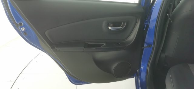 TOYOTA Yaris usata, con Telecamera per parcheggio assistito