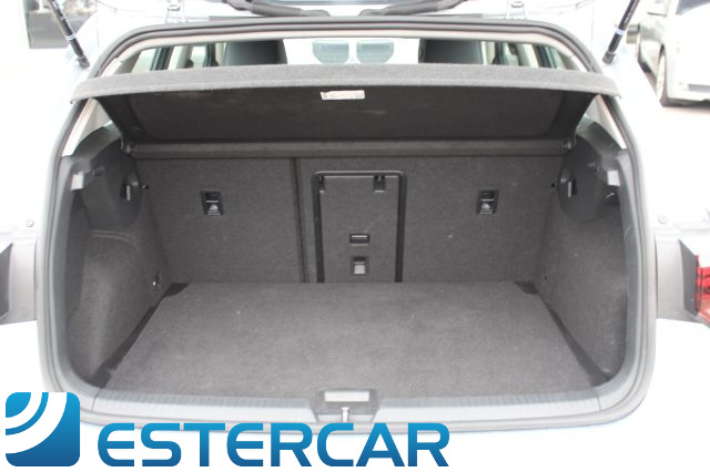 VOLKSWAGEN Golf usata, con Sistema di navigazione