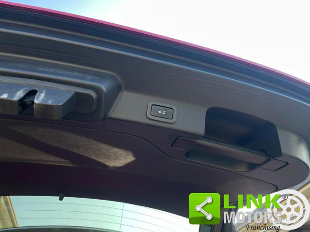 JAGUAR F-Pace usata, con Park Distance Control