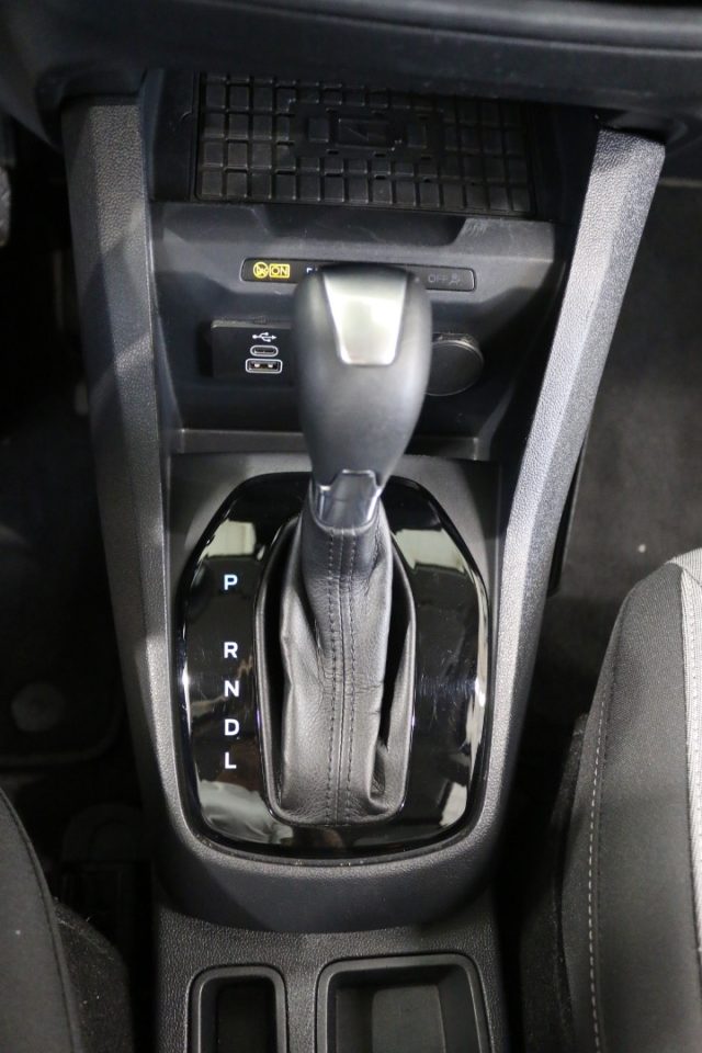 FORD Tourneo Courier usata, con Riconoscimento dei segnali stradali