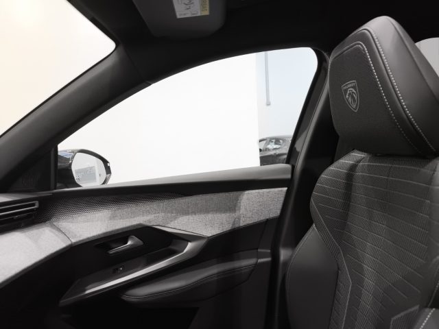 PEUGEOT 3008 usata, con Touch screen
