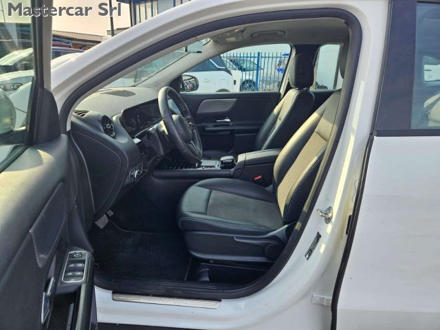 MERCEDES-BENZ GLA 180 usata, con Servosterzo