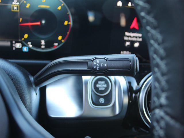 MERCEDES-BENZ GLB 180 usata, con Sensori di parcheggio posteriori