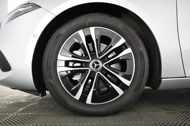 MERCEDES-BENZ A 180 usata 8