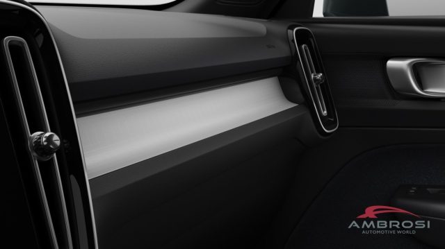 VOLVO XC40 usata 13