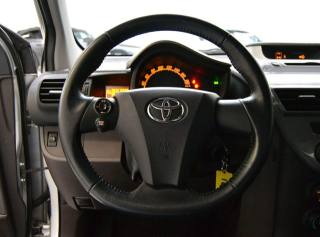 TOYOTA iQ usata, con Boardcomputer