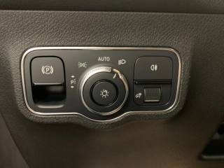 MERCEDES-BENZ GLB 180 usata, con Sensore di luce