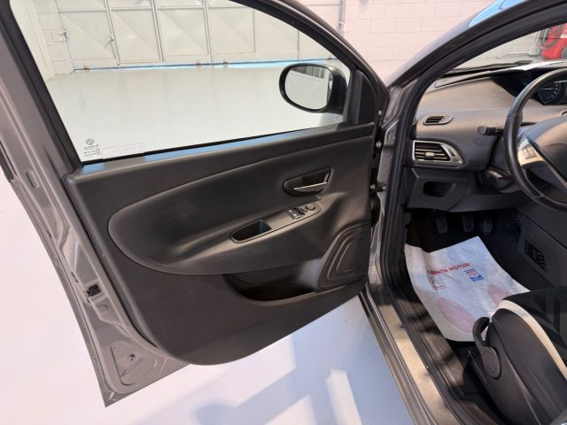 LANCIA Ypsilon usata, con Airbag testa