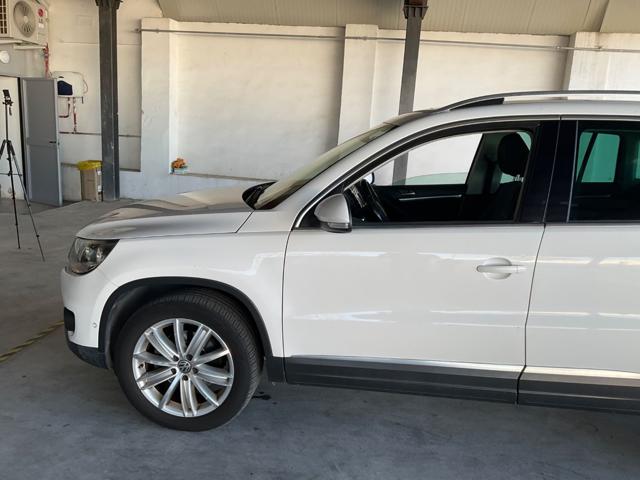 VOLKSWAGEN Tiguan usata, con Airbag laterali
