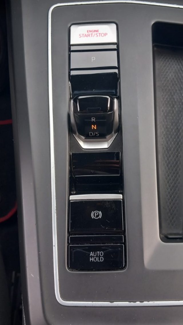 VOLKSWAGEN Golf GTI usata, con Sedili riscaldati