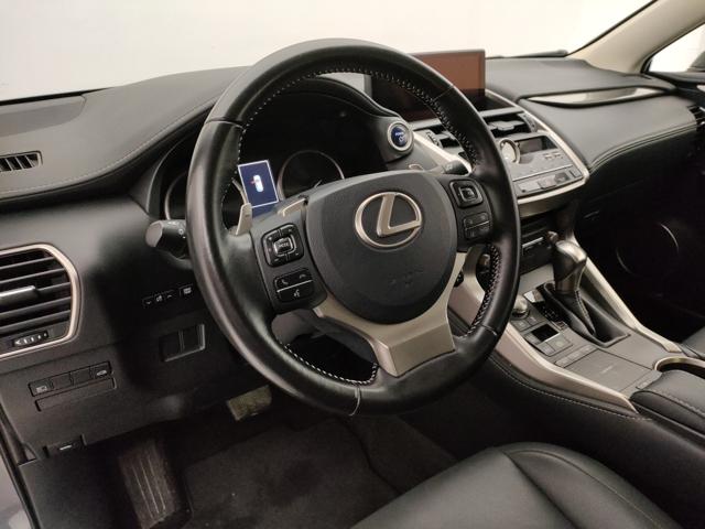 LEXUS NX 300h usata, con Chiusura centralizzata