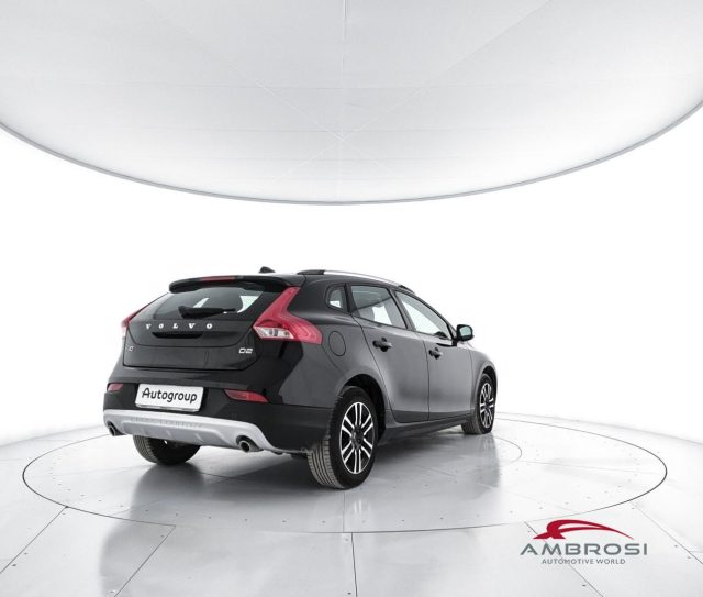 VOLVO V40 Cross Country usata 2