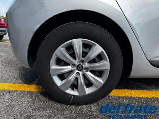RENAULT Clio usata, con Leve al volante