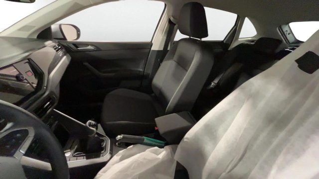 VOLKSWAGEN Taigo usata, con Autoradio