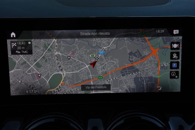 MERCEDES-BENZ GLA 200 usata, con Touch screen