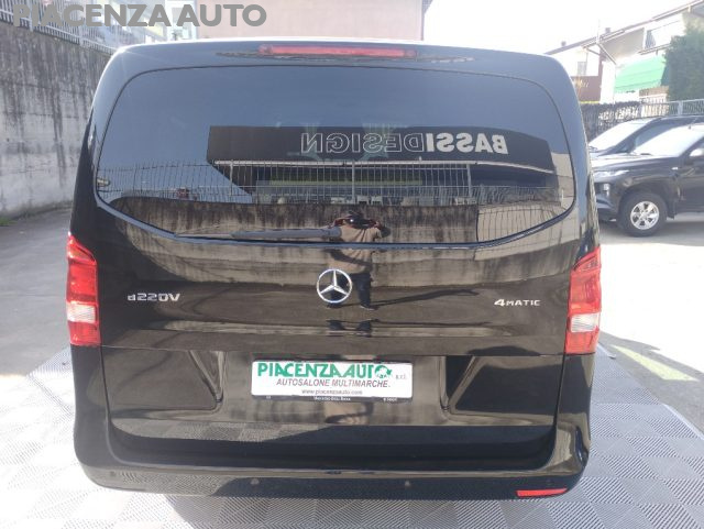MERCEDES-BENZ V 220 usata, con Alzacristalli elettrici