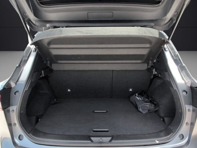NISSAN Qashqai usata, con Fari LED