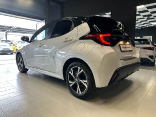TOYOTA Yaris usata, con Alzacristalli elettrici