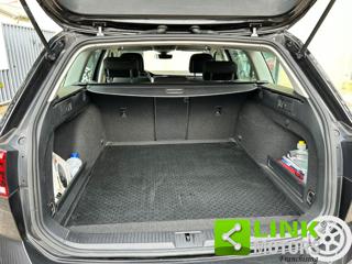 VOLKSWAGEN Passat Variant usata, con Sedile posteriore sdoppiato