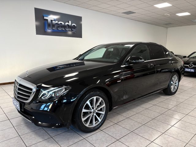 MERCEDES-BENZ E 200 usata, con Airbag