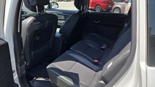 RENAULT Scenic usata, con Cronologia tagliandi