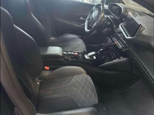 PEUGEOT 208 usata, con Autoradio