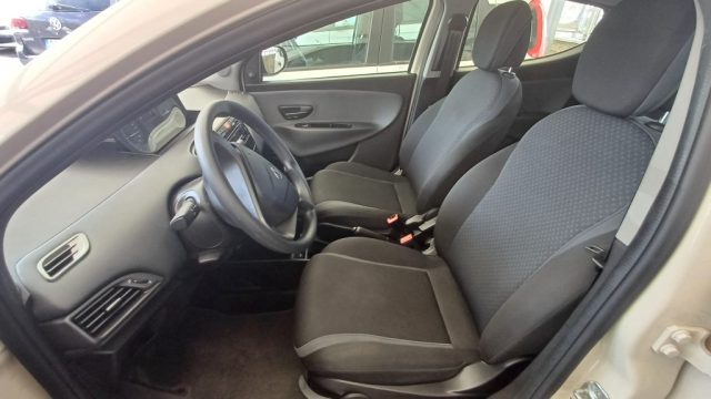 LANCIA Ypsilon usata, con ESP