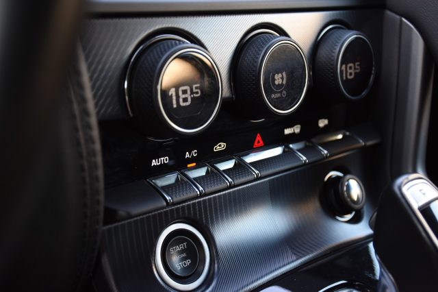 JAGUAR F-Type usata, con MP3