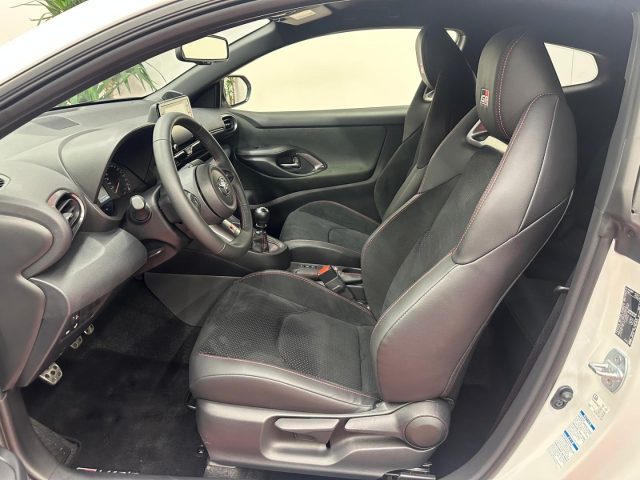 TOYOTA Yaris usata, con Controllo automatico clima