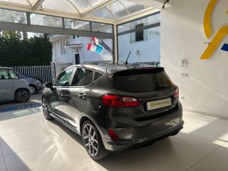 FORD Fiesta usata, con Fari LED