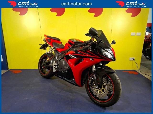 HONDA CBR 1000 RR usata 2