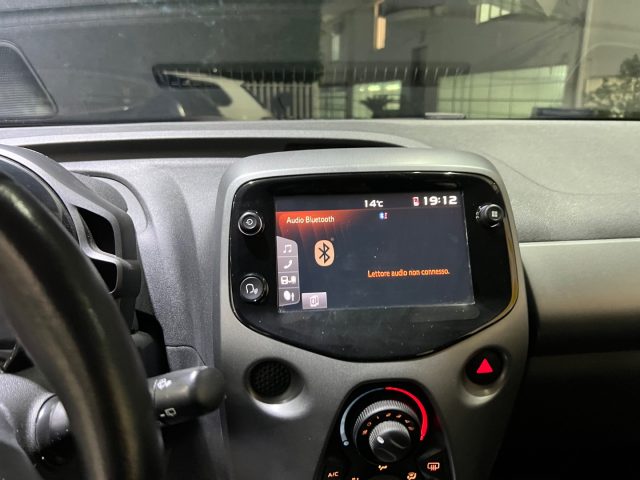 TOYOTA Aygo usata, con USB