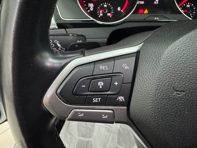 VOLKSWAGEN Passat Variant usata, con Bracciolo