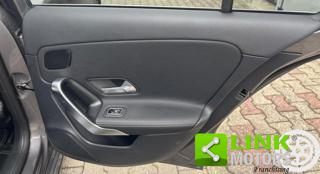 MERCEDES-BENZ A 200 usata, con Sedile posteriore sdoppiato