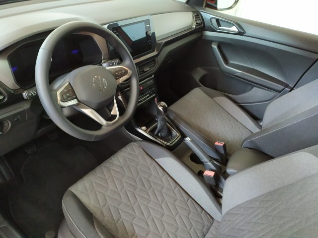 VOLKSWAGEN T-Cross usata, con Autoradio