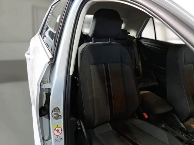 VOLKSWAGEN T-Roc usata, con Fendinebbia