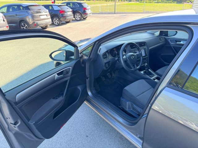 VOLKSWAGEN Golf usata, con Climatizzatore