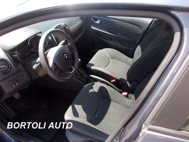 RENAULT Clio usata, con Climatizzatore