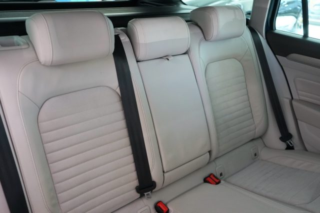 VOLKSWAGEN Passat Variant usata, con Fendinebbia